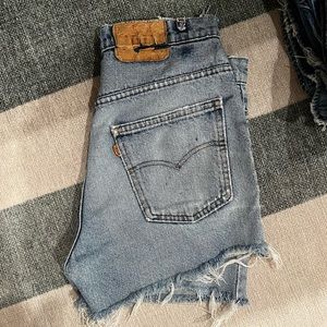 VTG 1971 to 1985 ORANGE TAB LEVI’S CUTOFFS